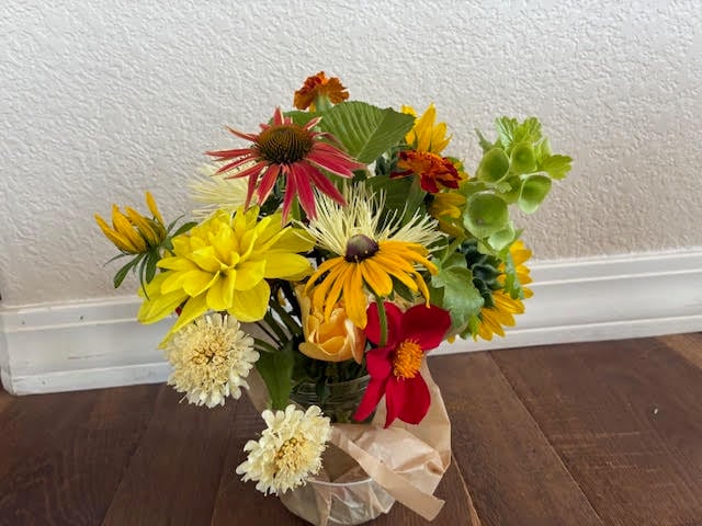 bouquetrudbeckiadahlia